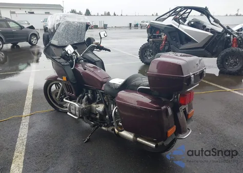 1981 Honda Goldwing z USA, uszkodzony, nr VIN SC0210BA121037